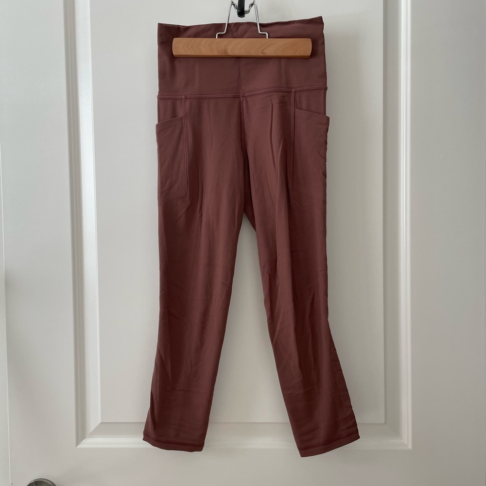 Athleta Salutation Stash Pocket Capri Workout Leggings Size XXS